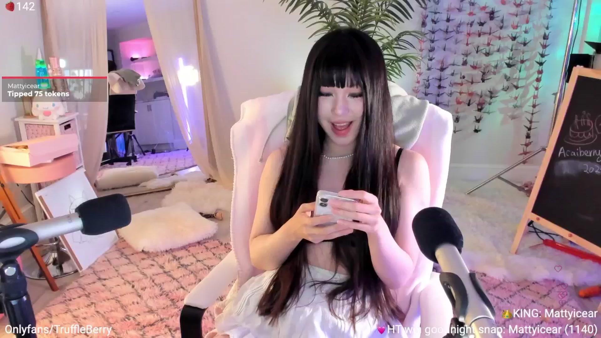 Gallery image thumbnail from AcaiBerry's myfreecams stream on, 08/07/2025, 05:56 image 20 of 20