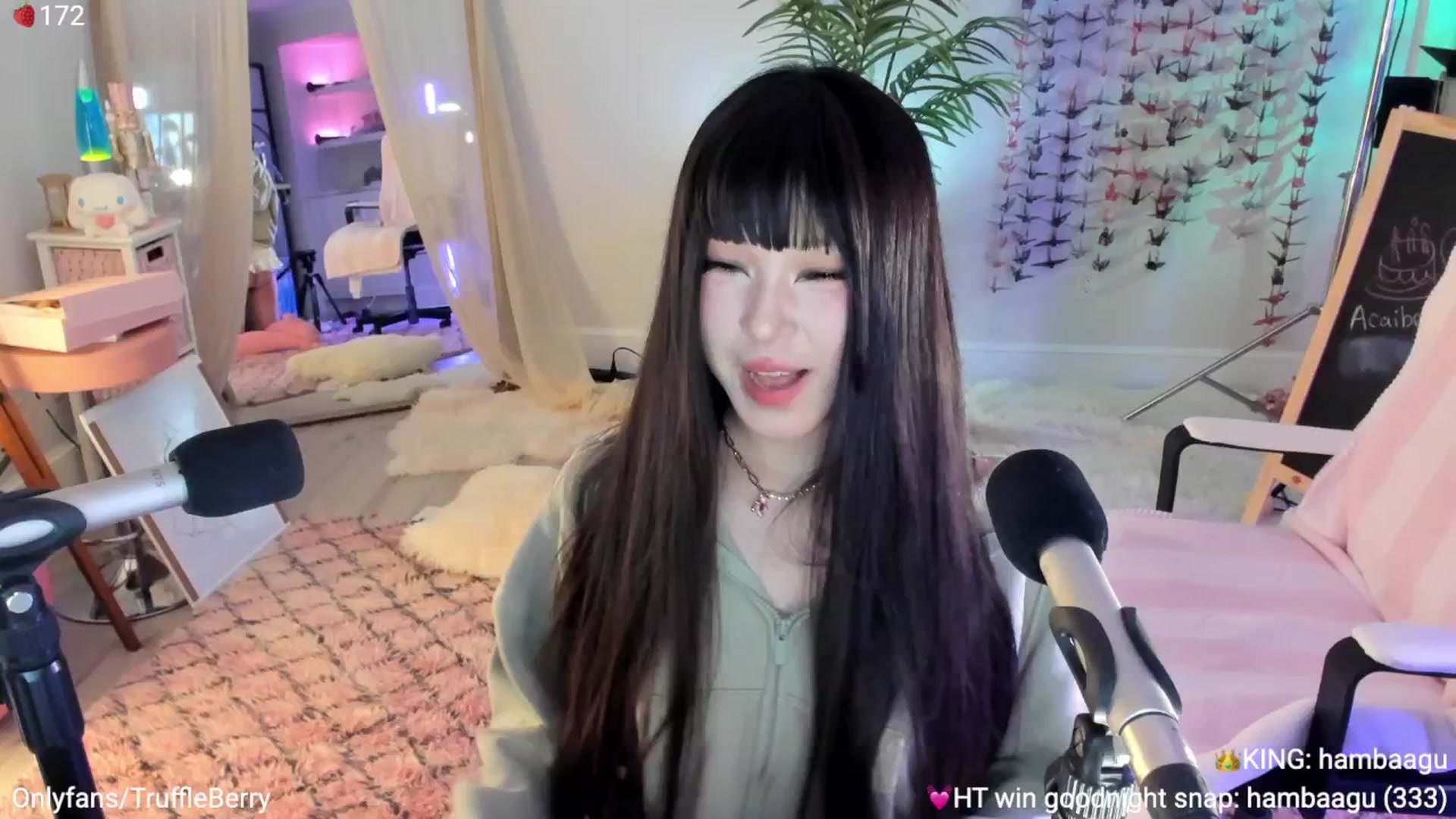 Gallery image thumbnail from AcaiBerry's myfreecams stream on, 08/07/2025, 05:56 image 6 of 20