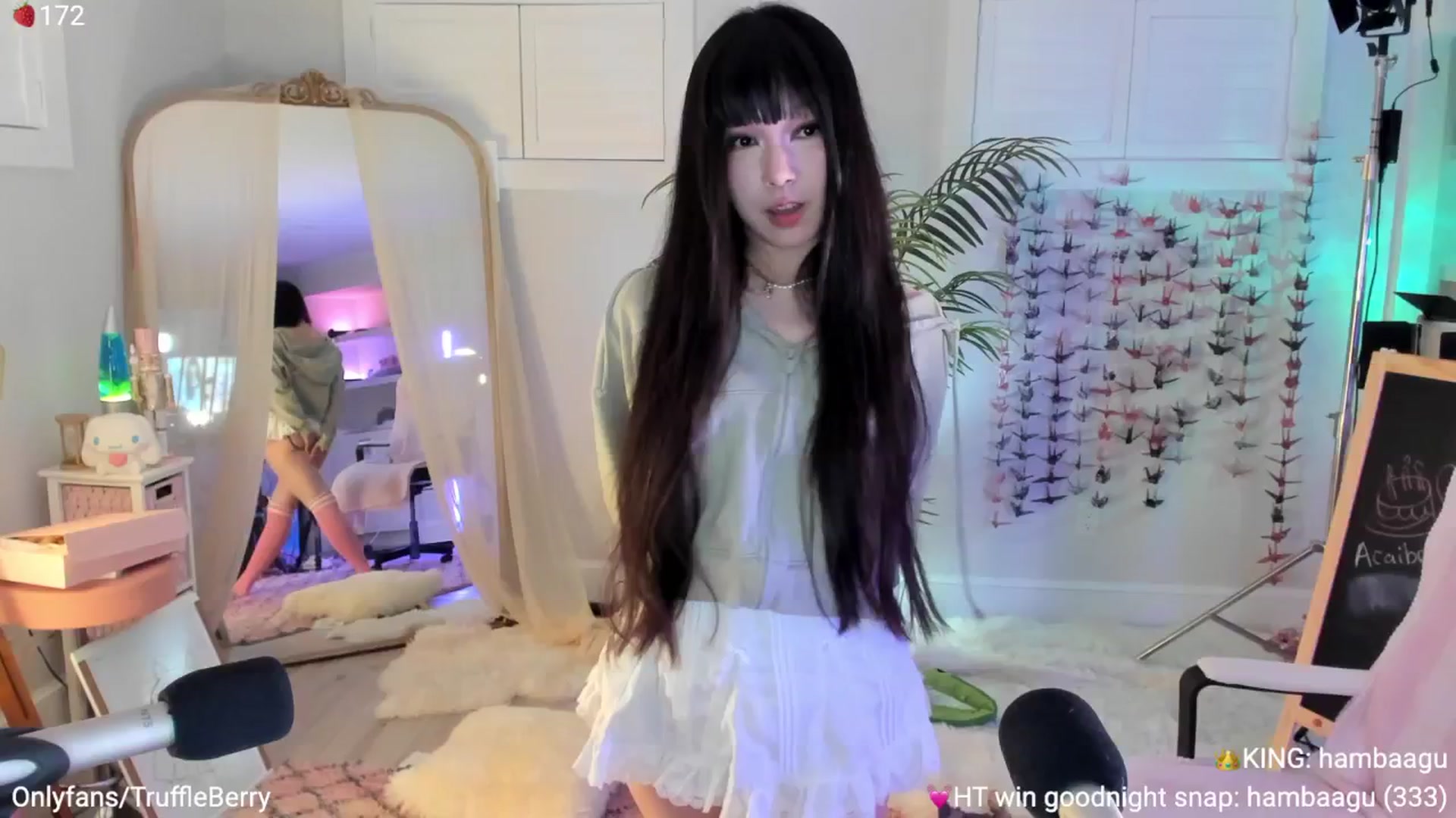 Gallery image thumbnail from AcaiBerry's myfreecams stream on, 08/07/2025, 05:56 image 5 of 20