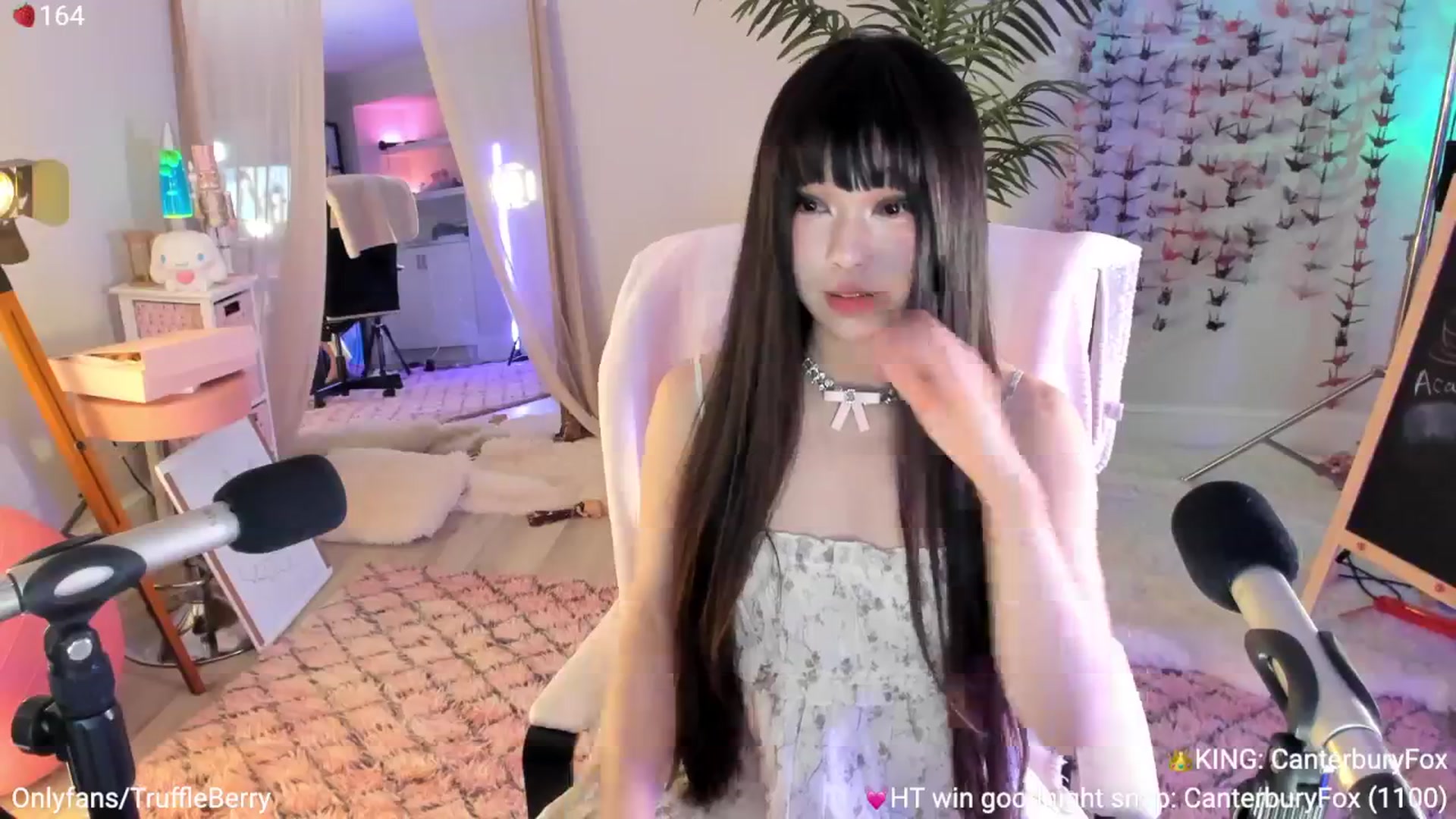 Gallery image thumbnail from AcaiBerry's myfreecams stream on, 08/09/2025, 06:57 image 6 of 20