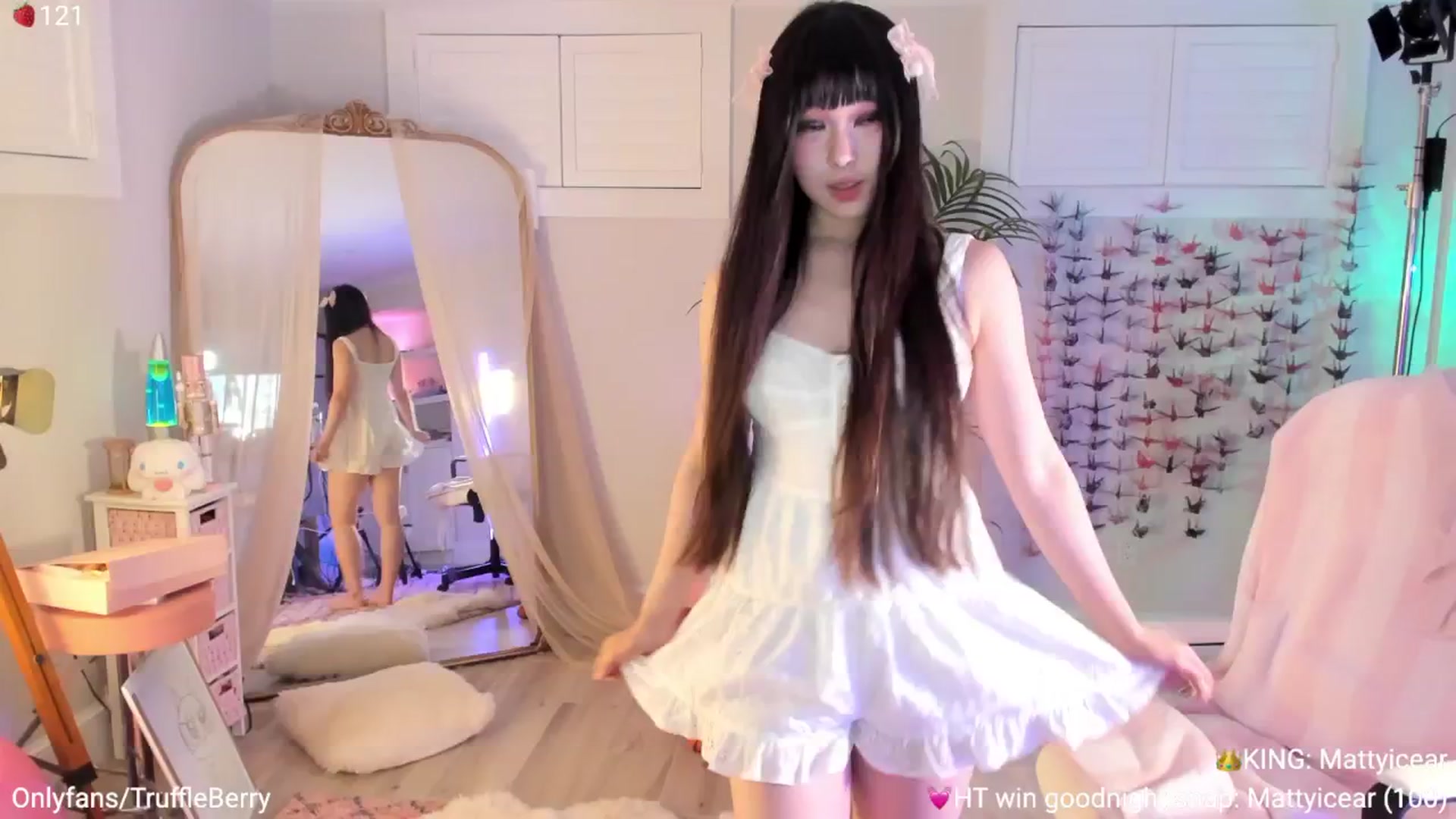 Gallery image thumbnail from AcaiBerry's myfreecams stream on, 08/14/2025, 05:32 image 6 of 20