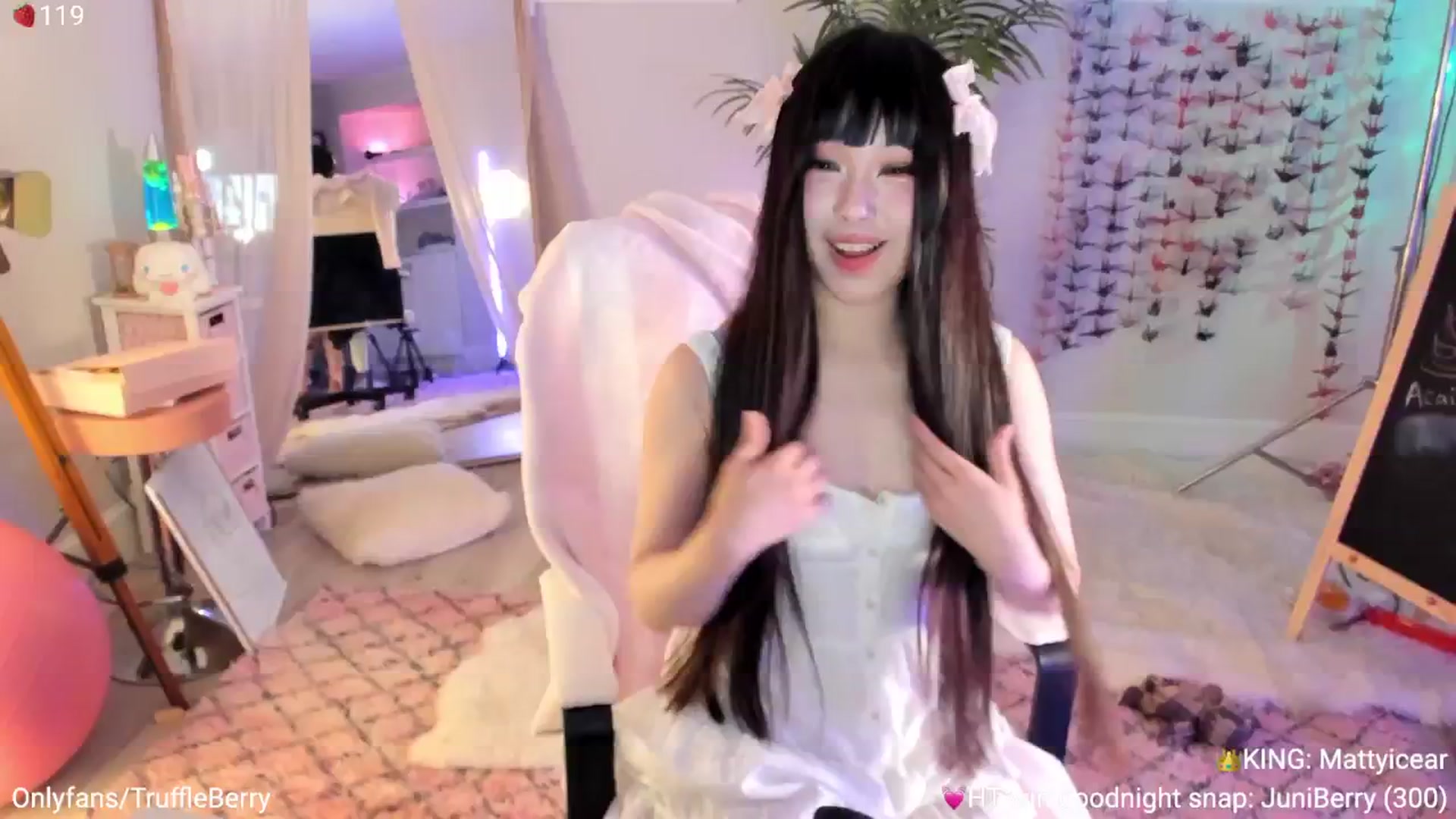 Gallery image thumbnail from AcaiBerry's myfreecams stream on, 08/14/2025, 05:32 image 10 of 20