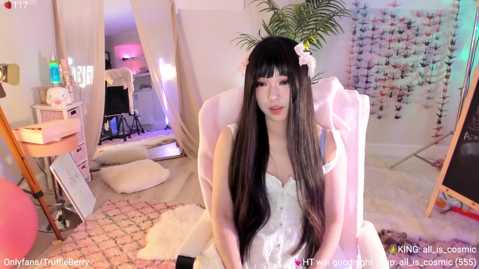 Gallery image thumbnail from AcaiBerry's myfreecams stream on, 08/14/2025, 05:32 image 18 of 20