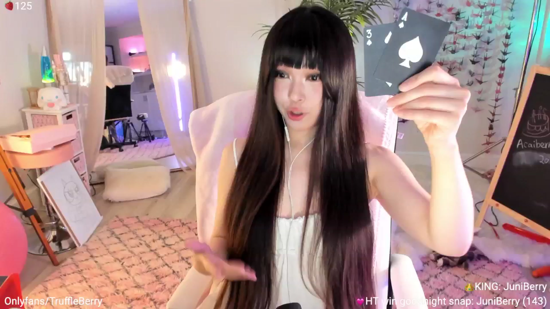 Gallery image thumbnail from AcaiBerry's myfreecams stream on, 08/17/2025, 06:51 image 2 of 20
