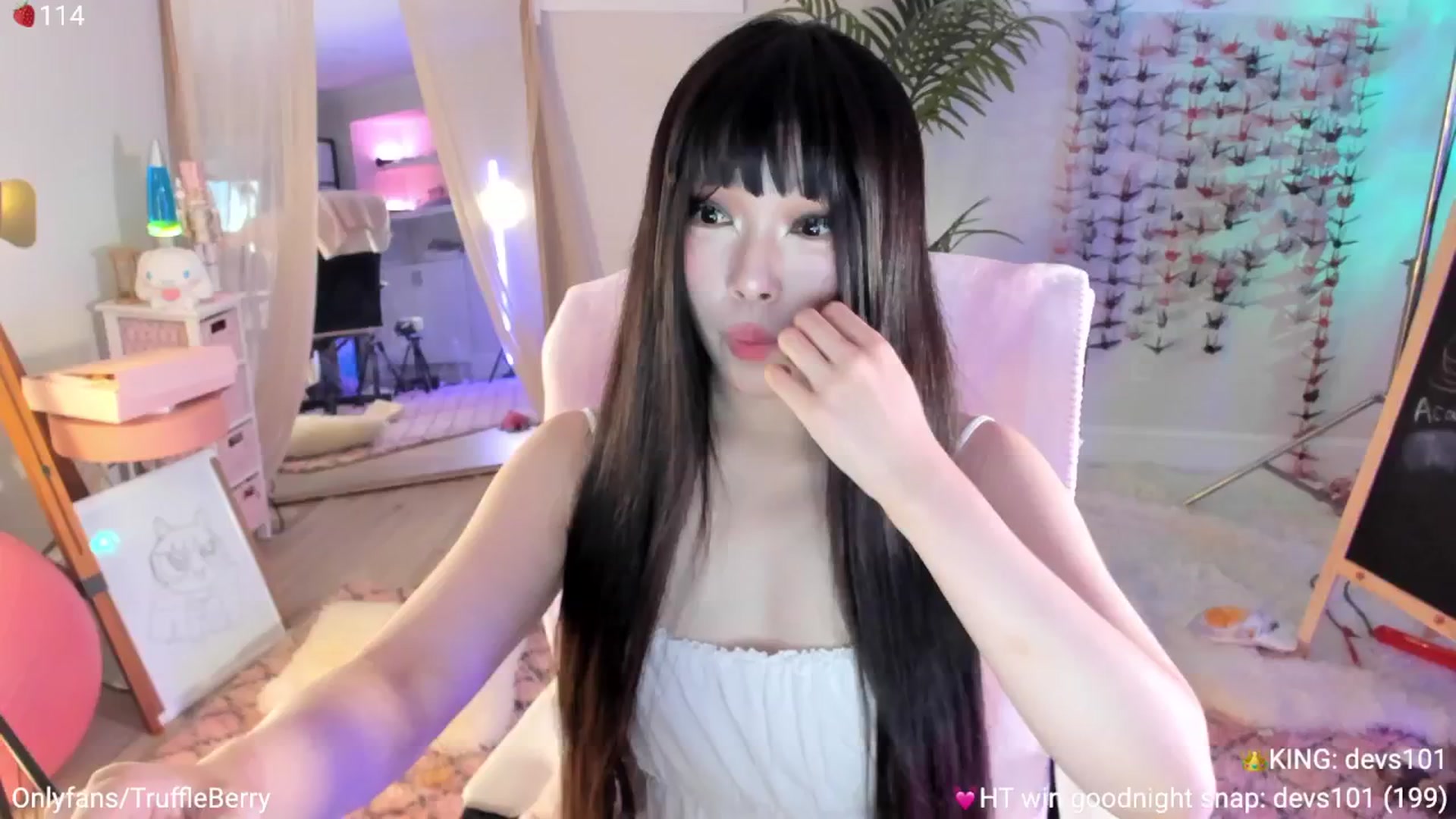Gallery image thumbnail from AcaiBerry's myfreecams stream on, 08/23/2025, 05:31 image 5 of 20