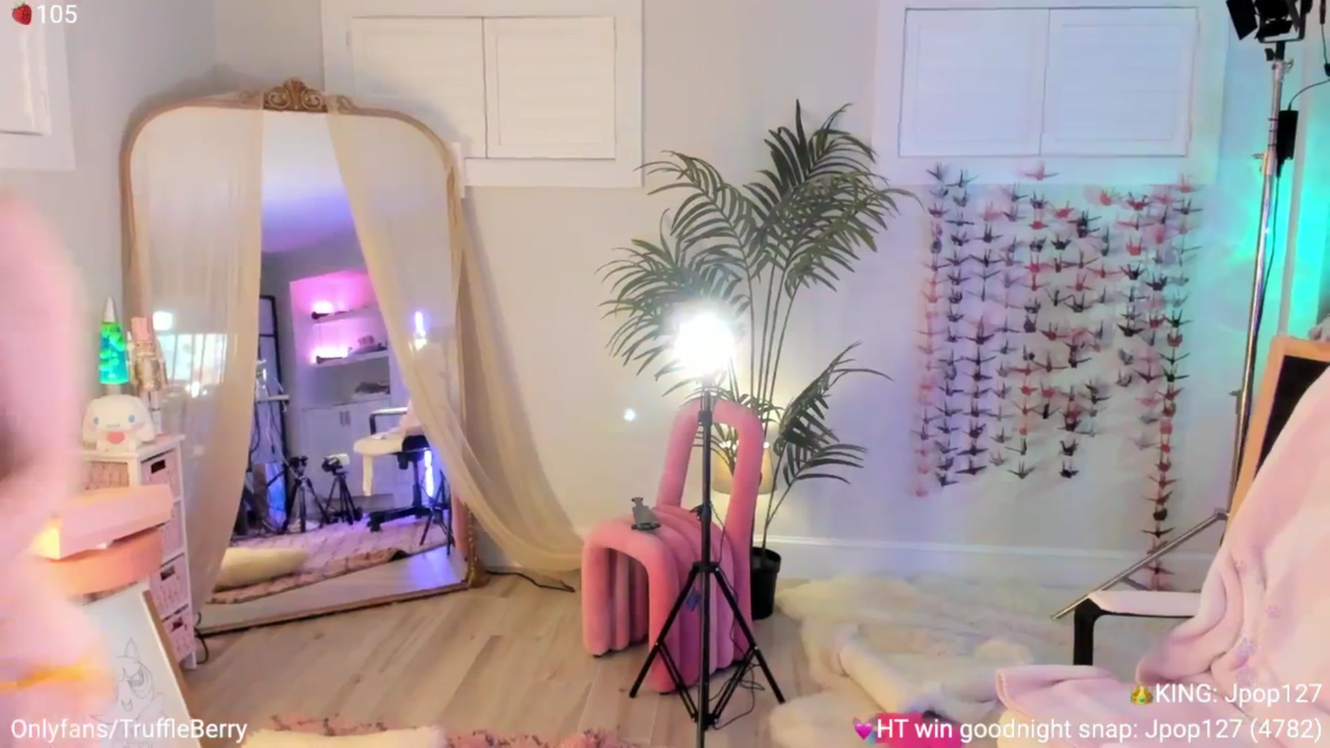 Gallery image thumbnail from AcaiBerry's myfreecams stream on, 08/23/2025, 06:58 image 17 of 20