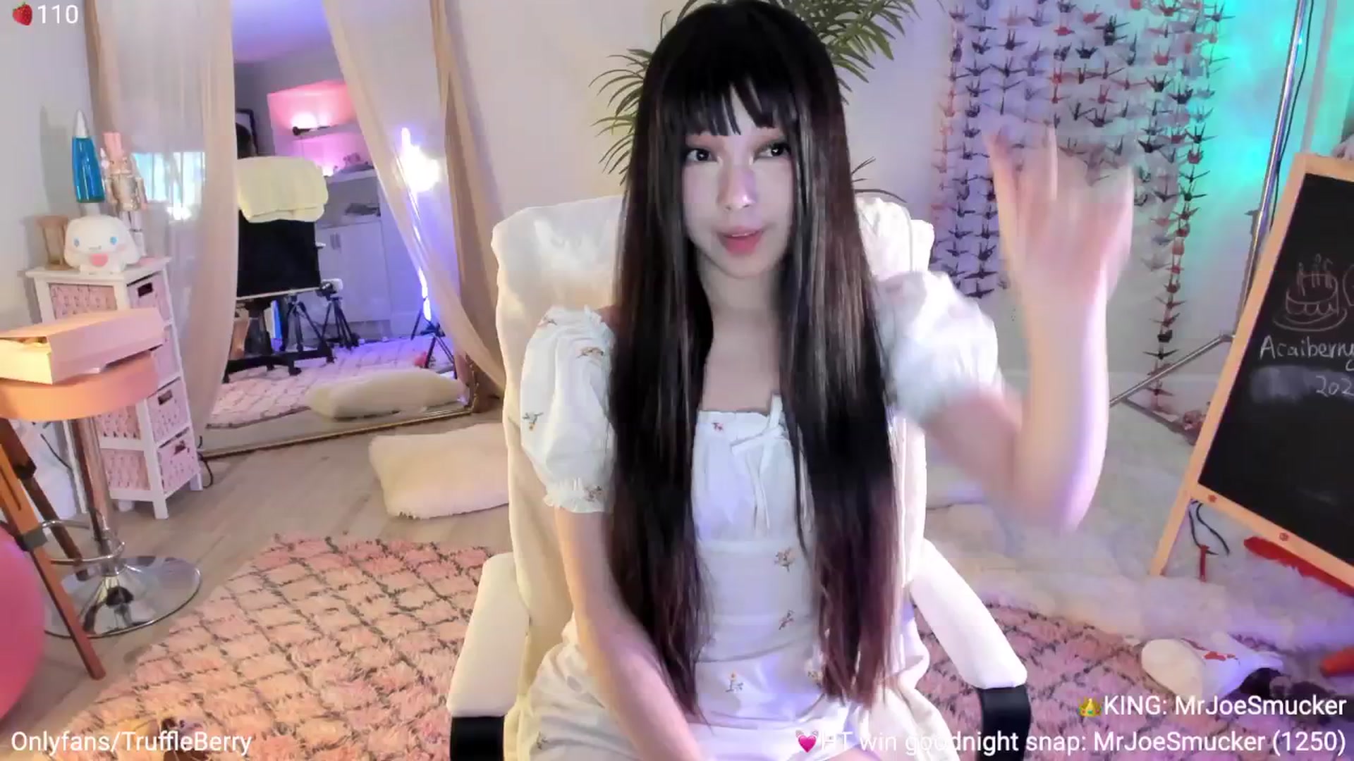 Gallery image thumbnail from AcaiBerry's myfreecams stream on, 08/28/2025, 05:36 image 2 of 20