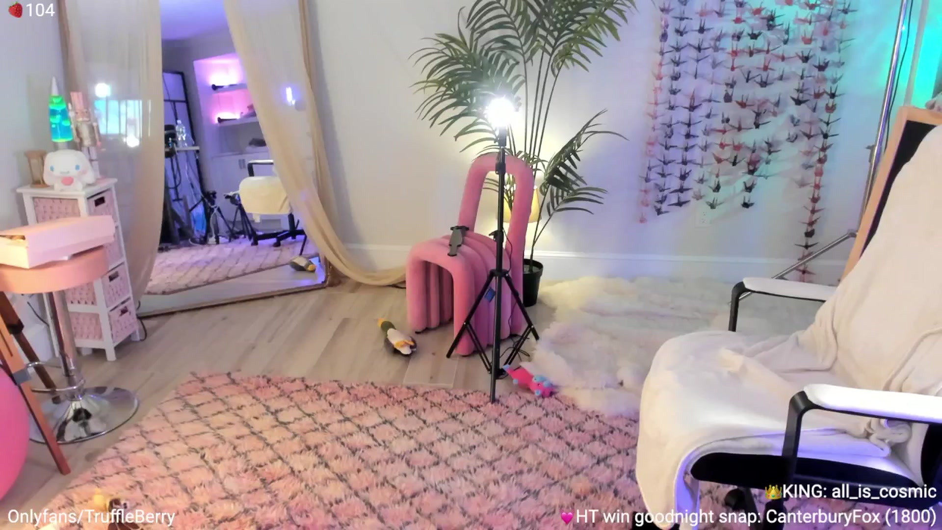 Gallery image thumbnail from AcaiBerry's myfreecams stream on, 08/30/2025, 04:45 image 18 of 20