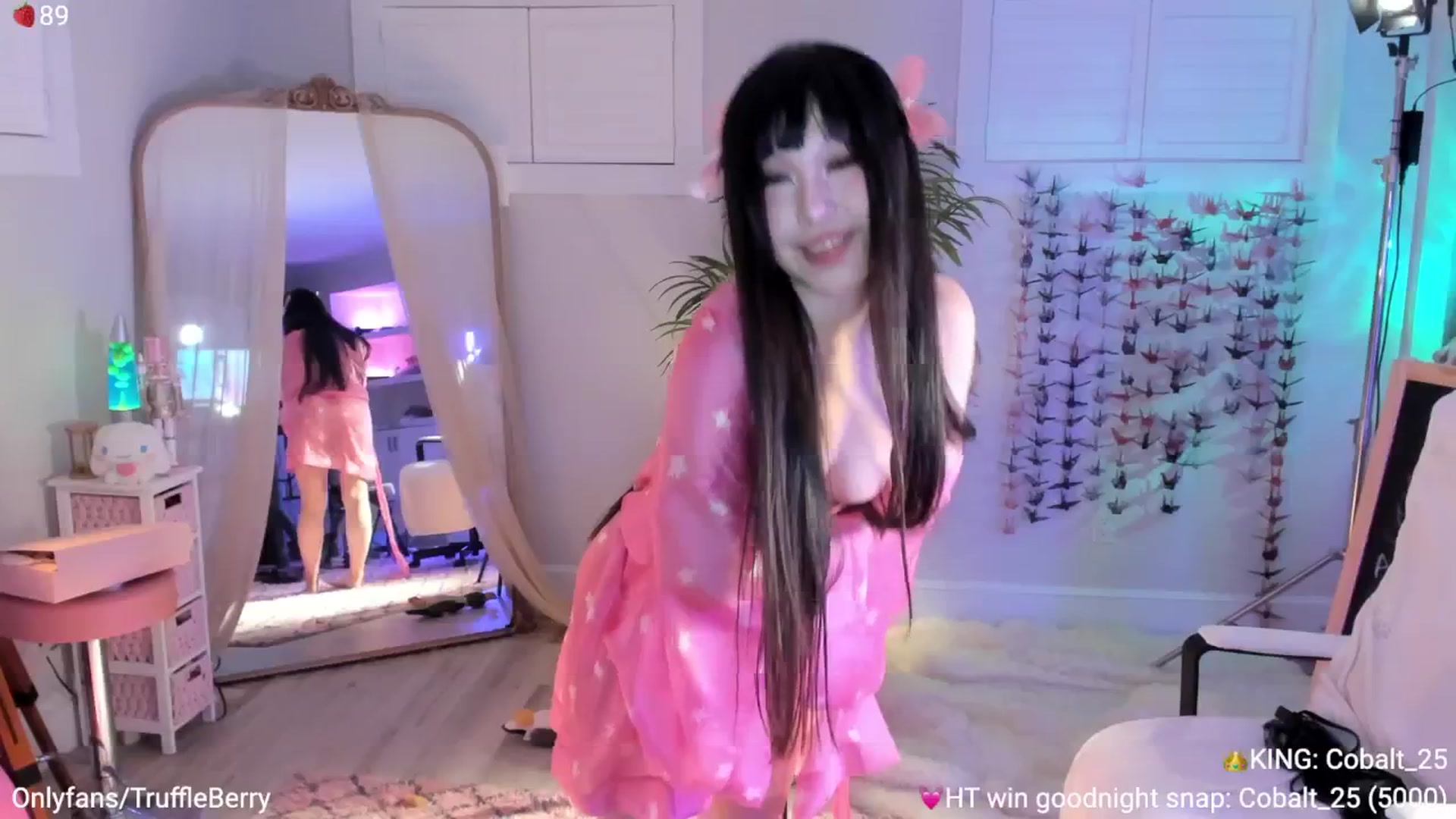 Gallery image thumbnail from AcaiBerry's myfreecams stream on, 08/31/2025, 06:35 image 13 of 20