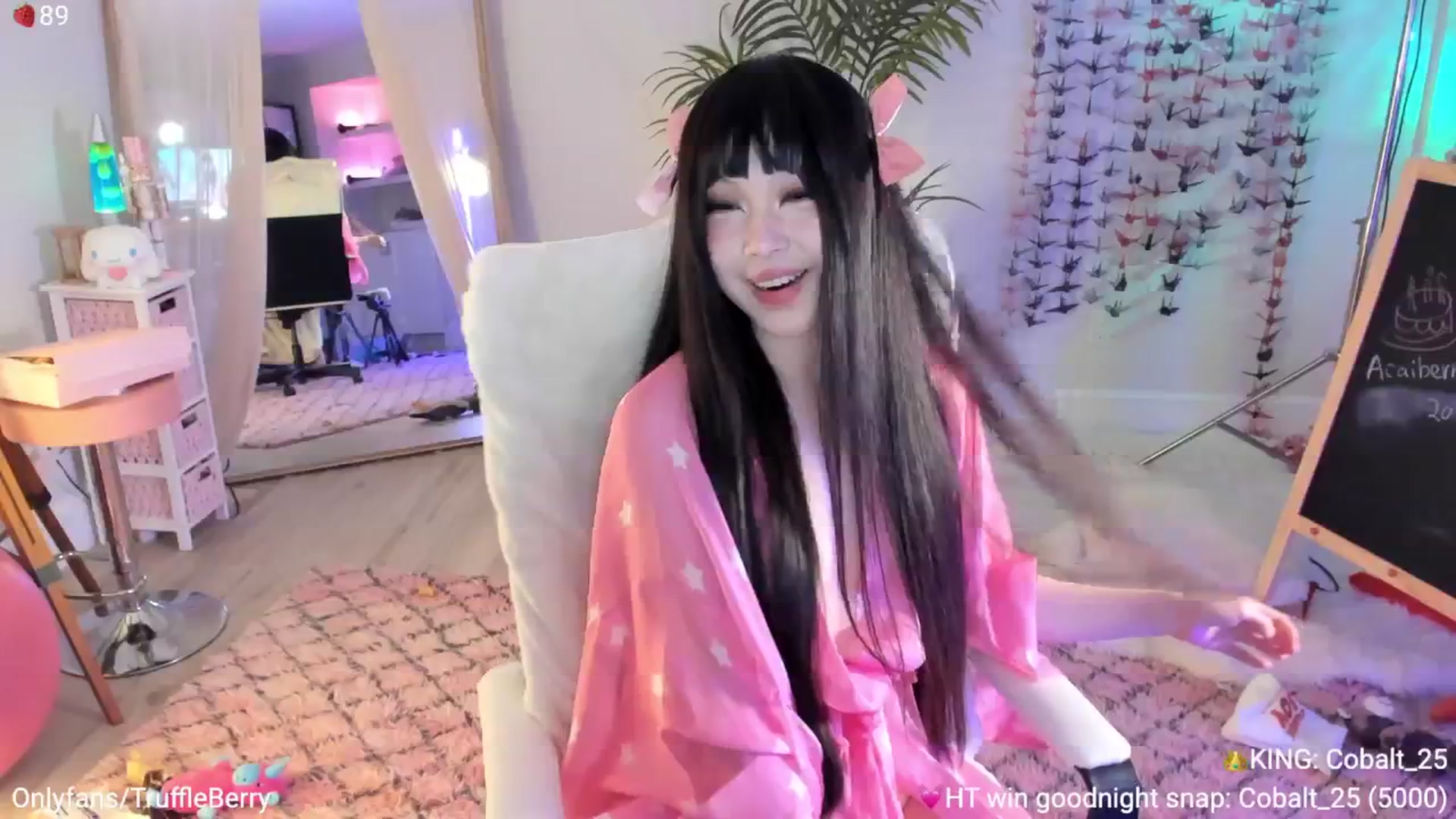 Gallery image thumbnail from AcaiBerry's myfreecams stream on, 08/31/2025, 06:35 image 14 of 20