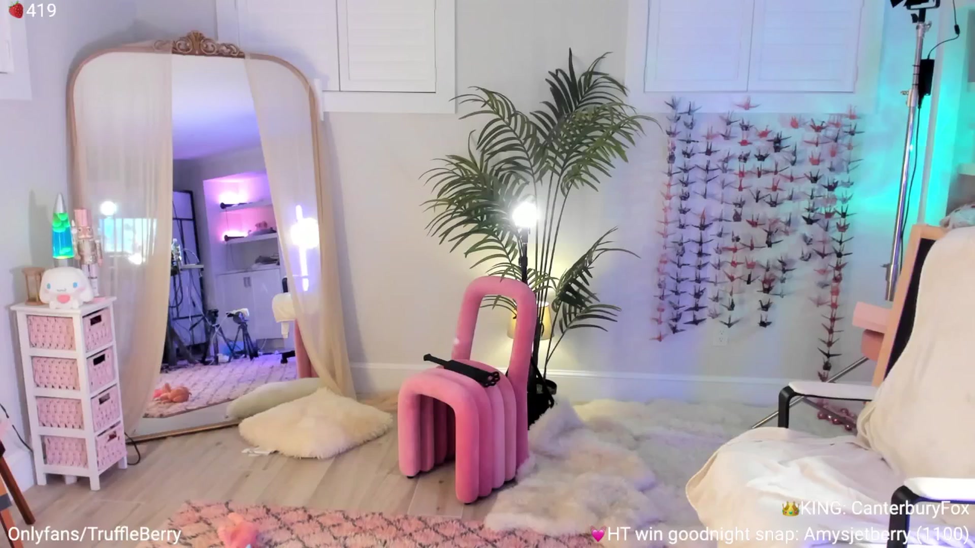 Gallery image thumbnail from AcaiBerry's myfreecams stream on, 09/06/2025, 06:16 image 10 of 20