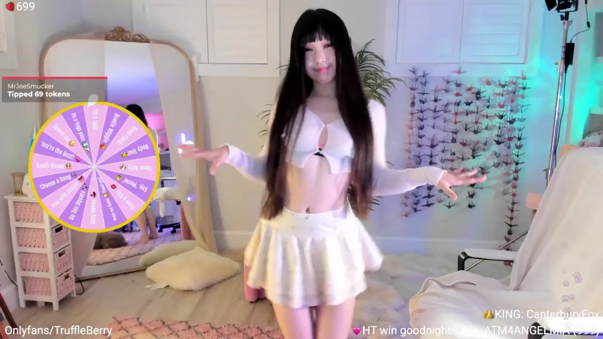 Gallery image thumbnail from AcaiBerry's myfreecams stream on, 09/06/2025, 06:16 image 2 of 20