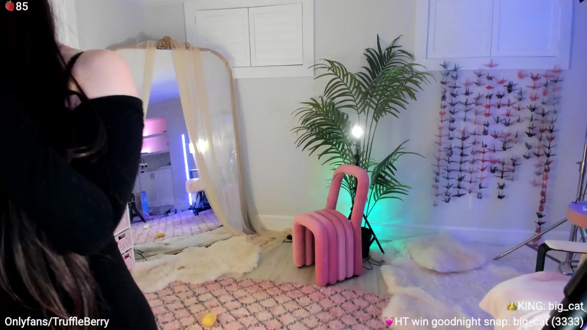 Gallery image thumbnail from AcaiBerry's myfreecams stream on, 09/14/2025, 05:30 image 16 of 20
