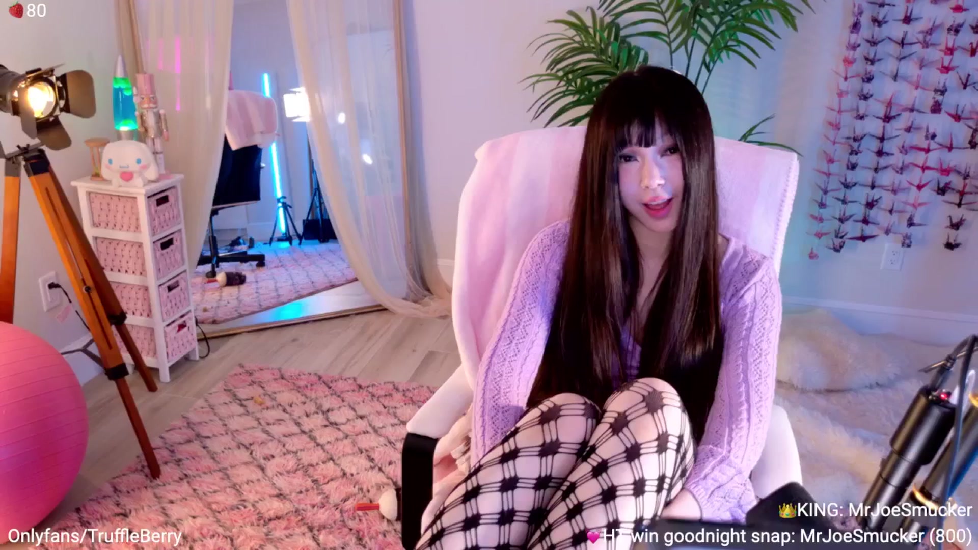 Gallery image thumbnail from AcaiBerry's myfreecams stream on, 09/21/2025, 04:23 image 15 of 20