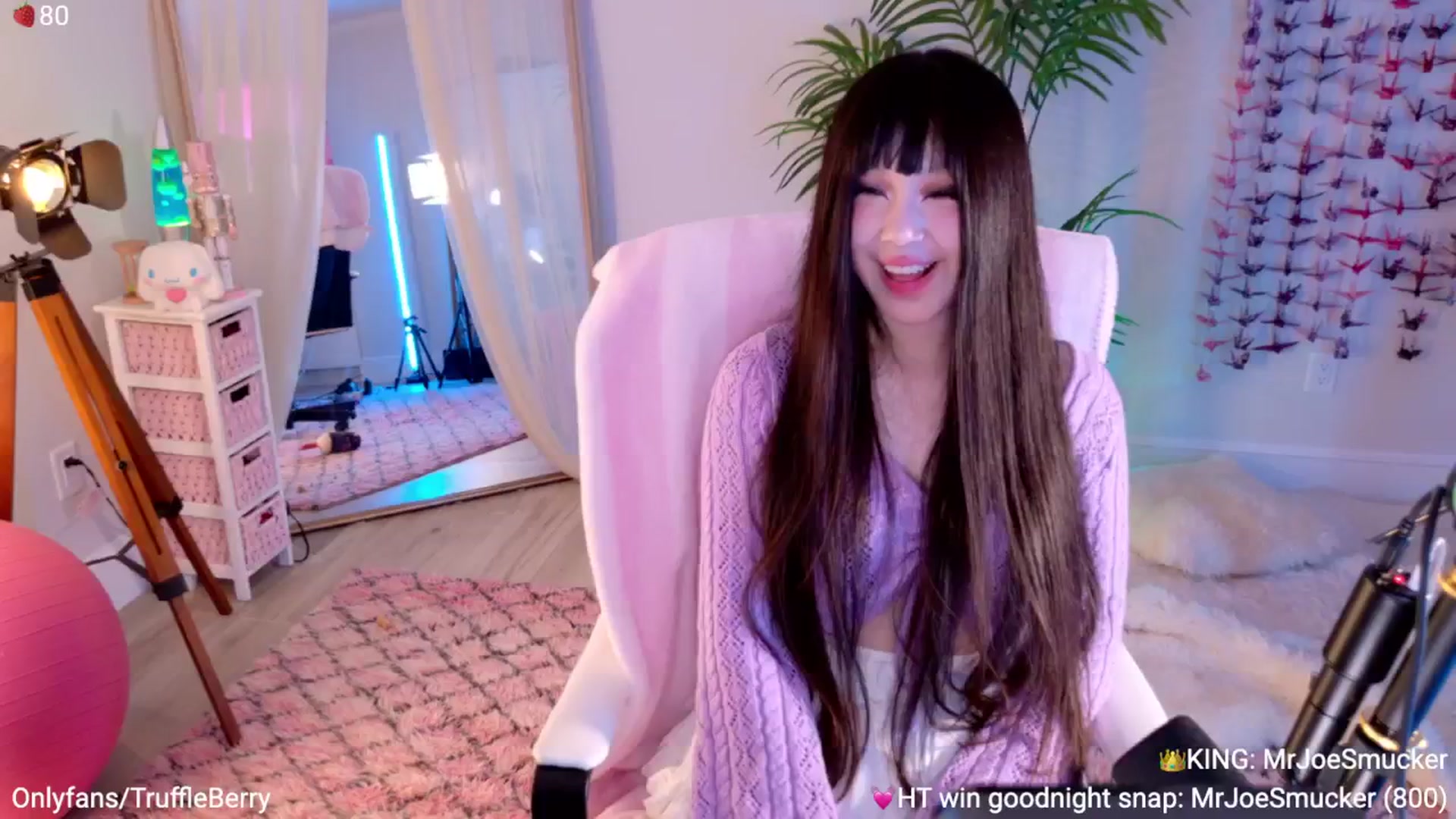 Gallery image thumbnail from AcaiBerry's myfreecams stream on, 09/21/2025, 04:23 image 1 of 20