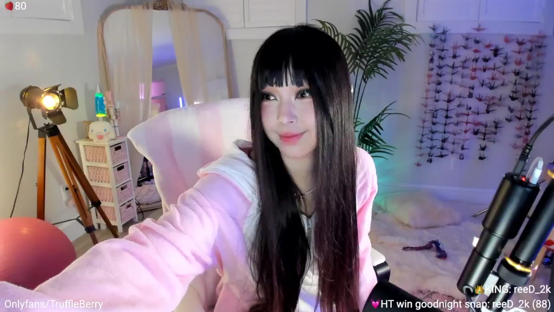 Gallery image thumbnail from AcaiBerry's myfreecams stream on, 09/25/2025, 04:51 image 5 of 20