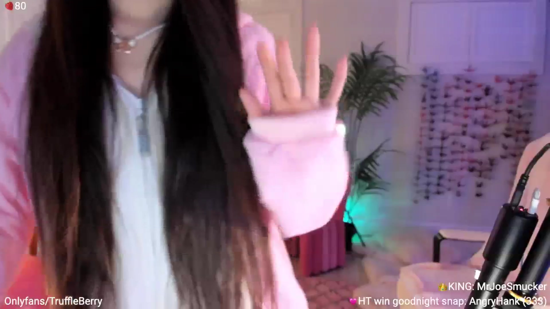 Gallery image thumbnail from AcaiBerry's myfreecams stream on, 09/25/2025, 04:51 image 10 of 20