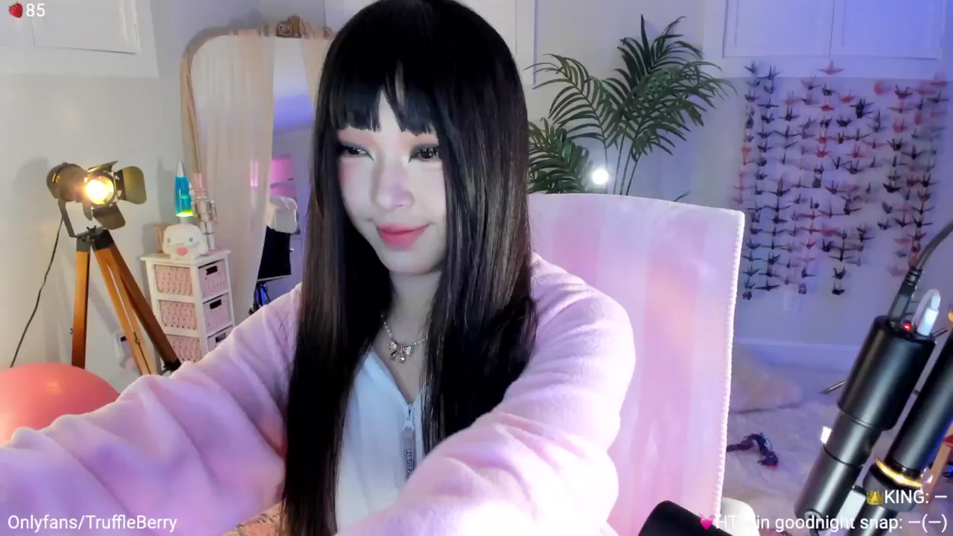Gallery image thumbnail from AcaiBerry's myfreecams stream on, 09/25/2025, 04:51 image 1 of 20