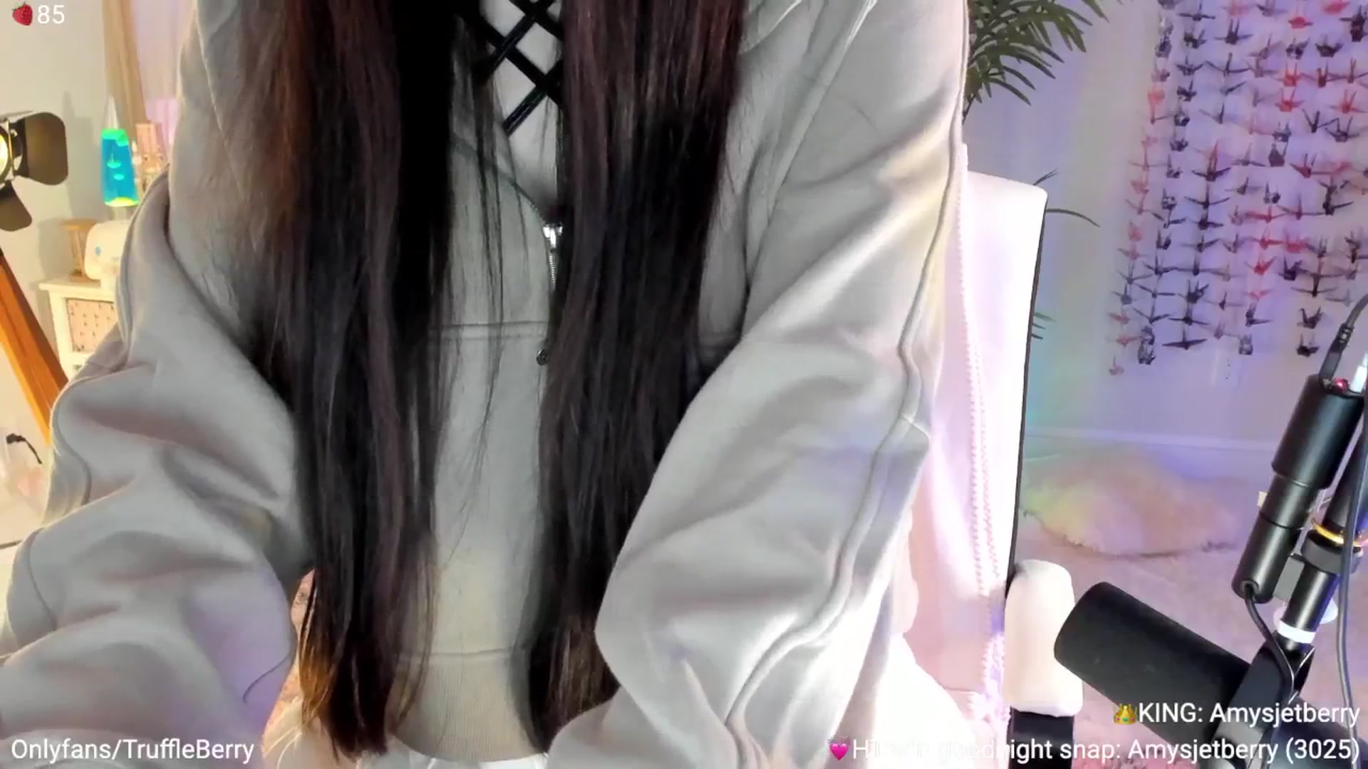 Gallery image thumbnail from AcaiBerry's myfreecams stream on, 09/27/2025, 07:17 image 4 of 20