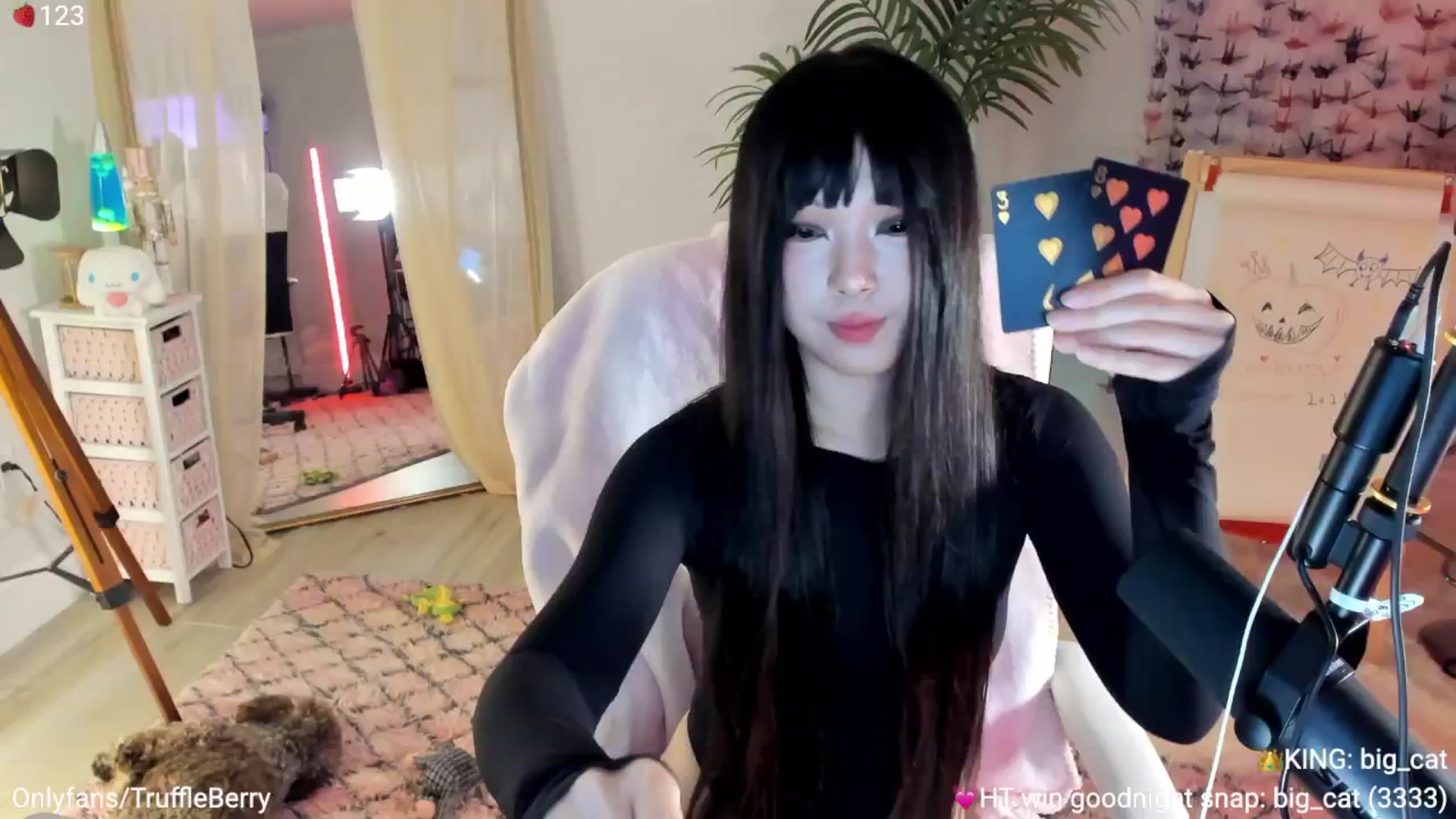 Gallery image thumbnail from AcaiBerry's myfreecams stream on, 10/02/2025, 06:01 image 9 of 20