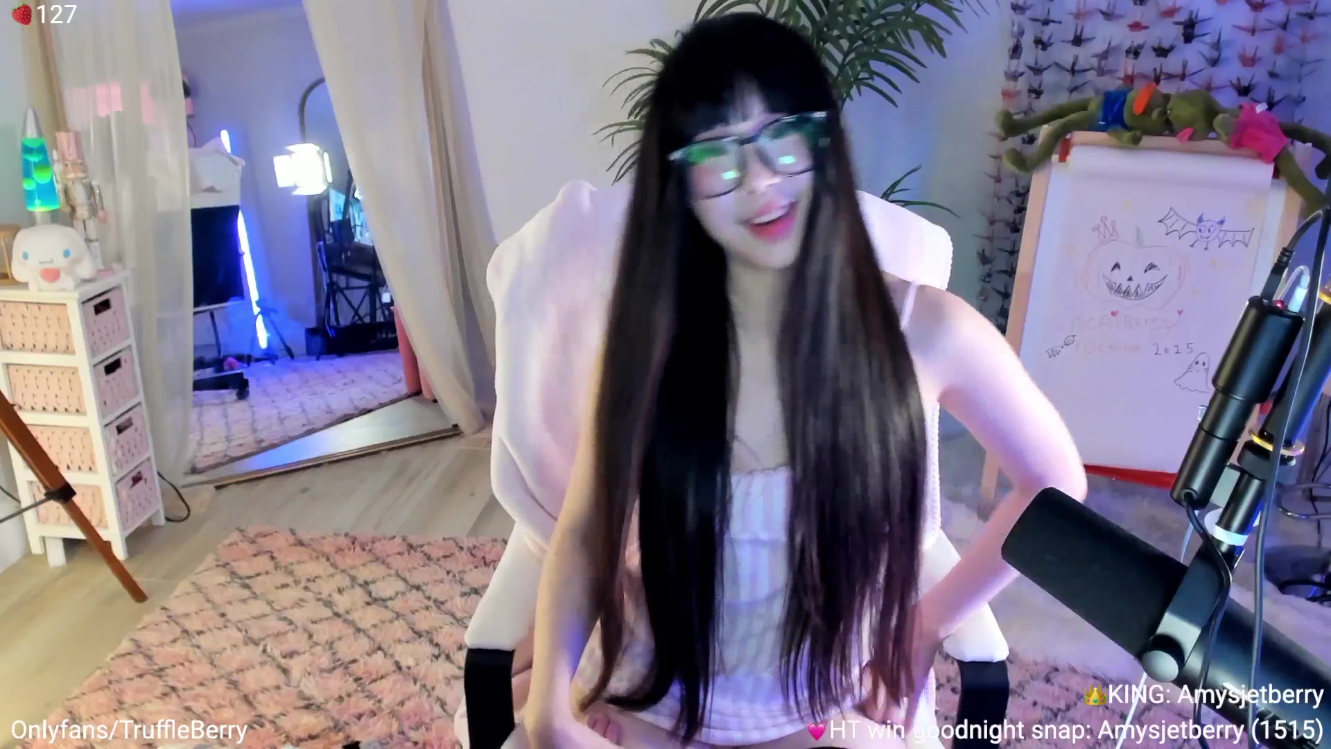 Gallery image thumbnail from AcaiBerry's myfreecams stream on, 10/09/2025, 05:19 image 12 of 20