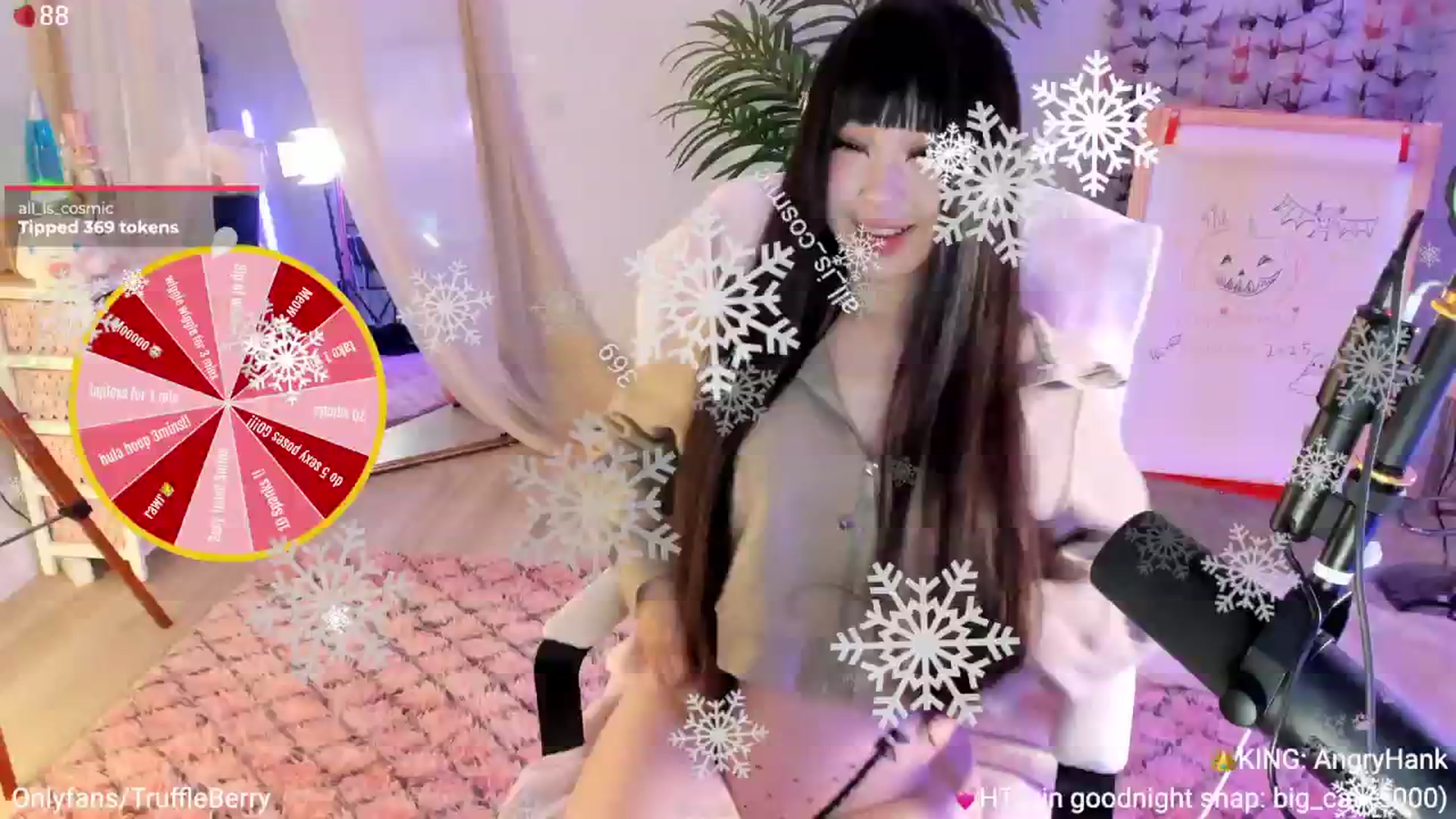 Gallery image thumbnail from AcaiBerry's myfreecams stream on, 10/18/2025, 06:22 image 5 of 20