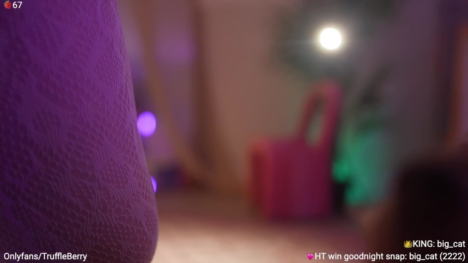 Gallery image thumbnail from AcaiBerry's myfreecams stream on, 10/19/2025, 07:05 image 15 of 20
