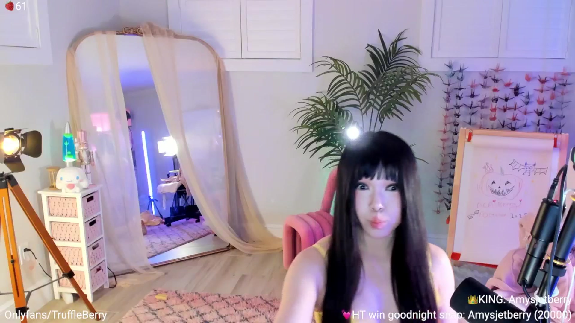 Gallery image thumbnail from AcaiBerry's myfreecams stream on, 10/25/2025, 07:18 image 18 of 20