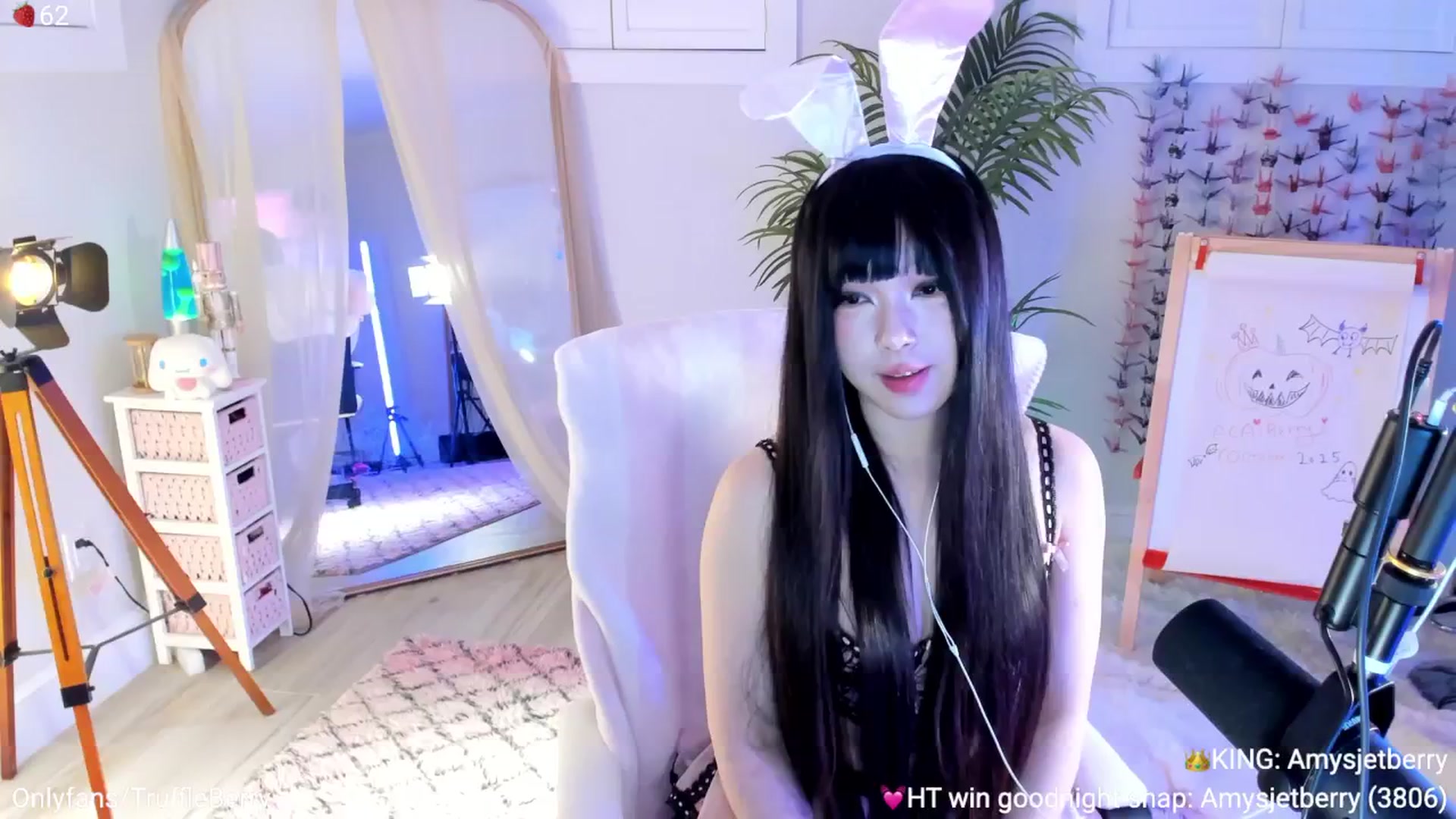 Gallery image thumbnail from AcaiBerry's myfreecams stream on, 10/26/2025, 06:42 image 19 of 20