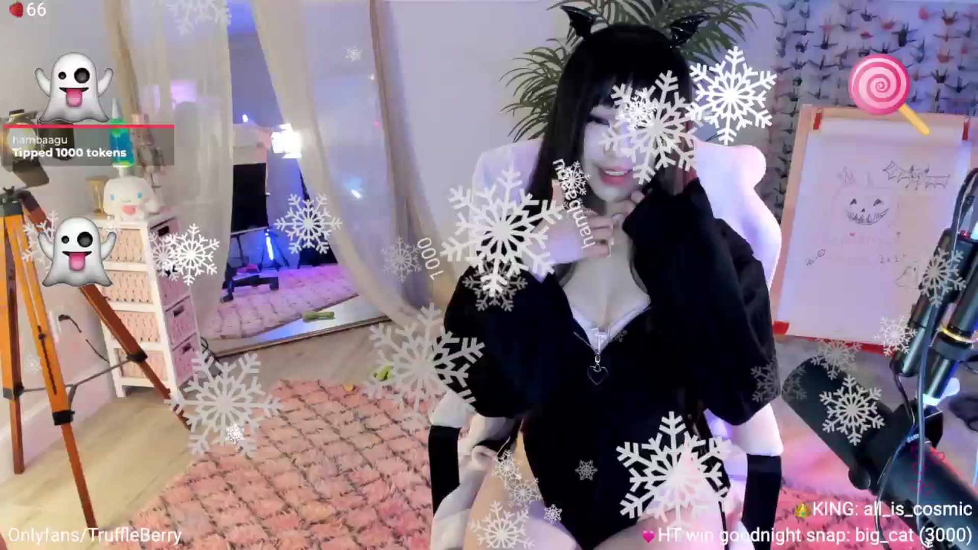 Gallery image thumbnail from AcaiBerry's myfreecams stream on, 11/01/2025, 07:26 image 7 of 20
