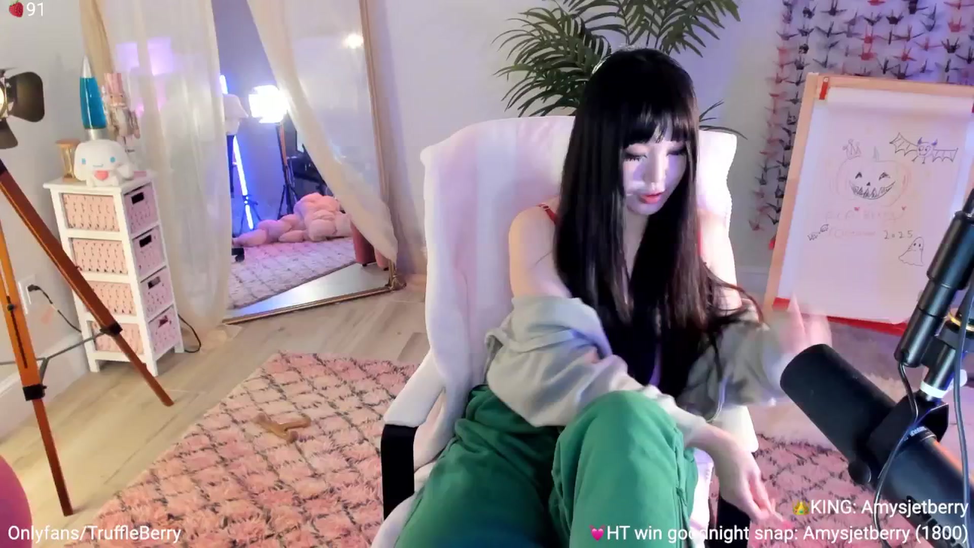 Gallery image thumbnail from AcaiBerry's myfreecams stream on, 11/13/2025, 06:56 image 14 of 20