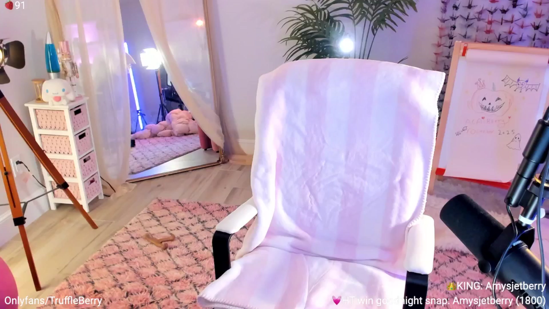 Gallery image thumbnail from AcaiBerry's myfreecams stream on, 11/13/2025, 06:56 image 15 of 20