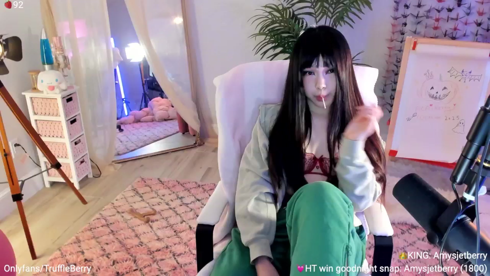 Gallery image thumbnail from AcaiBerry's myfreecams stream on, 11/13/2025, 06:56 image 12 of 20