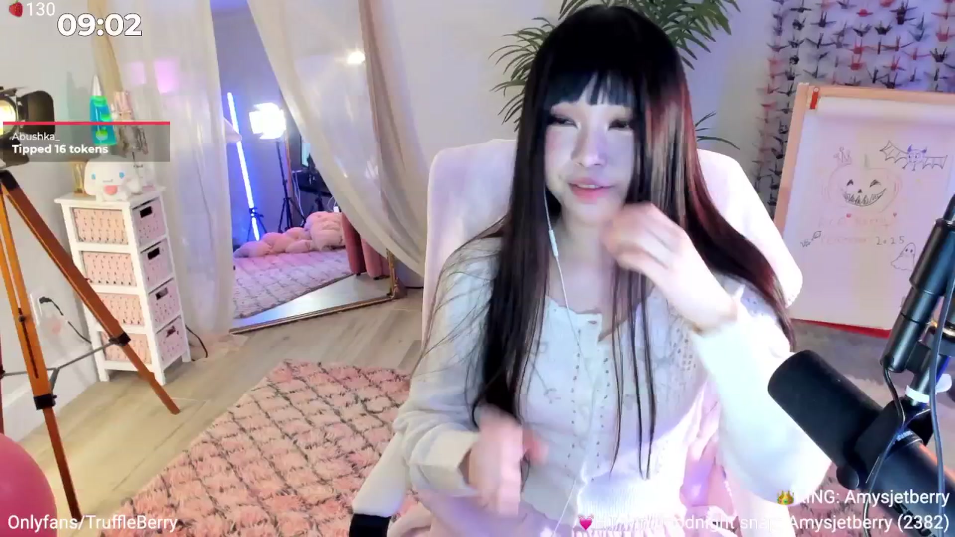 Gallery image thumbnail from AcaiBerry's myfreecams stream on, 11/20/2025, 07:33 image 18 of 20