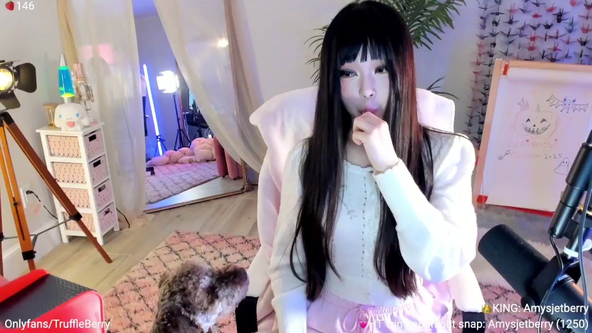 Gallery image thumbnail from AcaiBerry's myfreecams stream on, 11/20/2025, 07:33 image 7 of 20