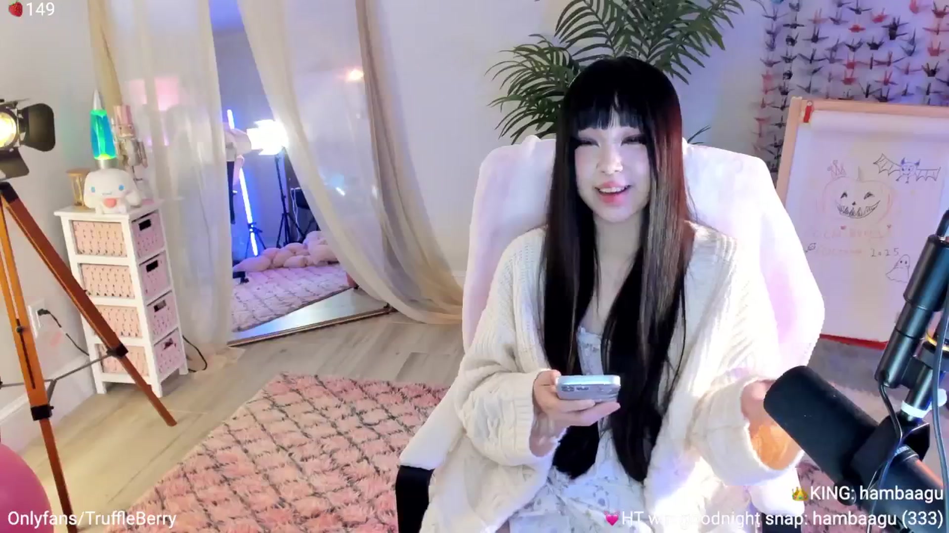 Gallery image thumbnail from AcaiBerry's myfreecams stream on, 11/22/2025, 07:58 image 5 of 20