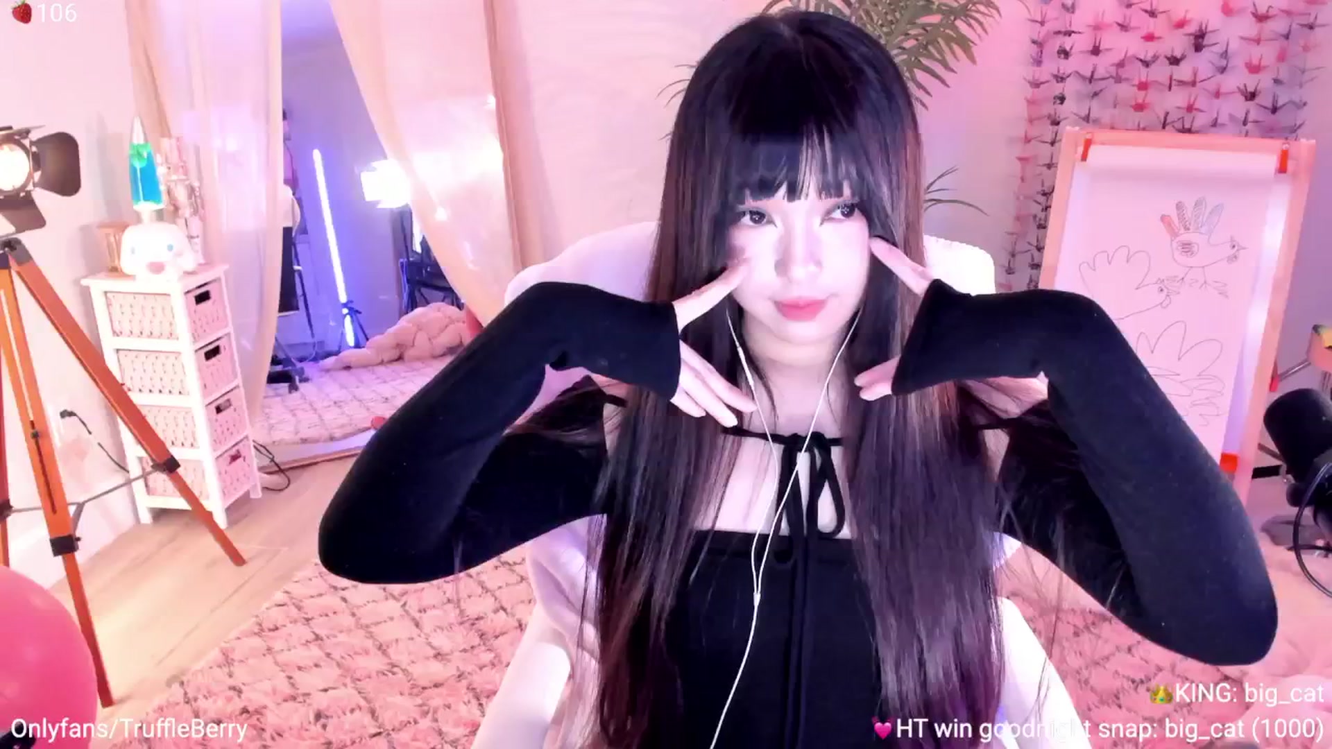 Gallery image thumbnail from AcaiBerry's myfreecams stream on, 11/30/2025, 08:43 image 5 of 20