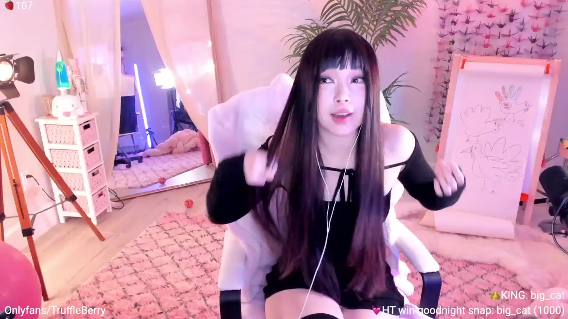 Gallery image thumbnail from AcaiBerry's myfreecams stream on, 11/30/2025, 08:43 image 3 of 20
