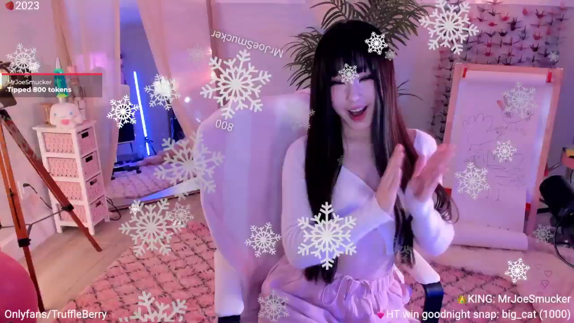 Gallery image thumbnail from AcaiBerry's myfreecams stream on, 12/04/2025, 05:47 image 12 of 20