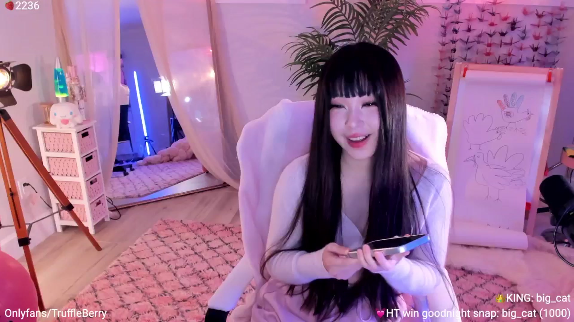 Gallery image thumbnail from AcaiBerry's myfreecams stream on, 12/04/2025, 05:47 image 2 of 20