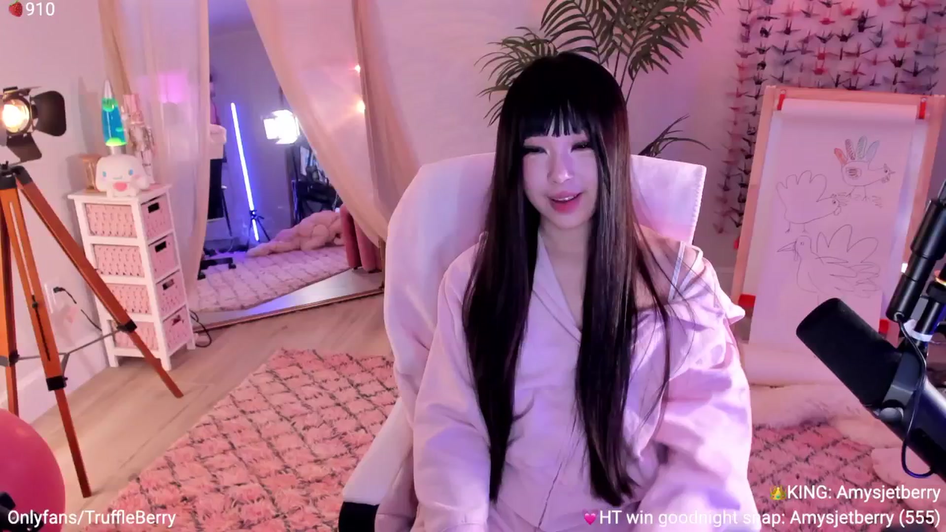 Gallery image thumbnail from AcaiBerry's myfreecams stream on, 12/06/2025, 07:58 image 9 of 20
