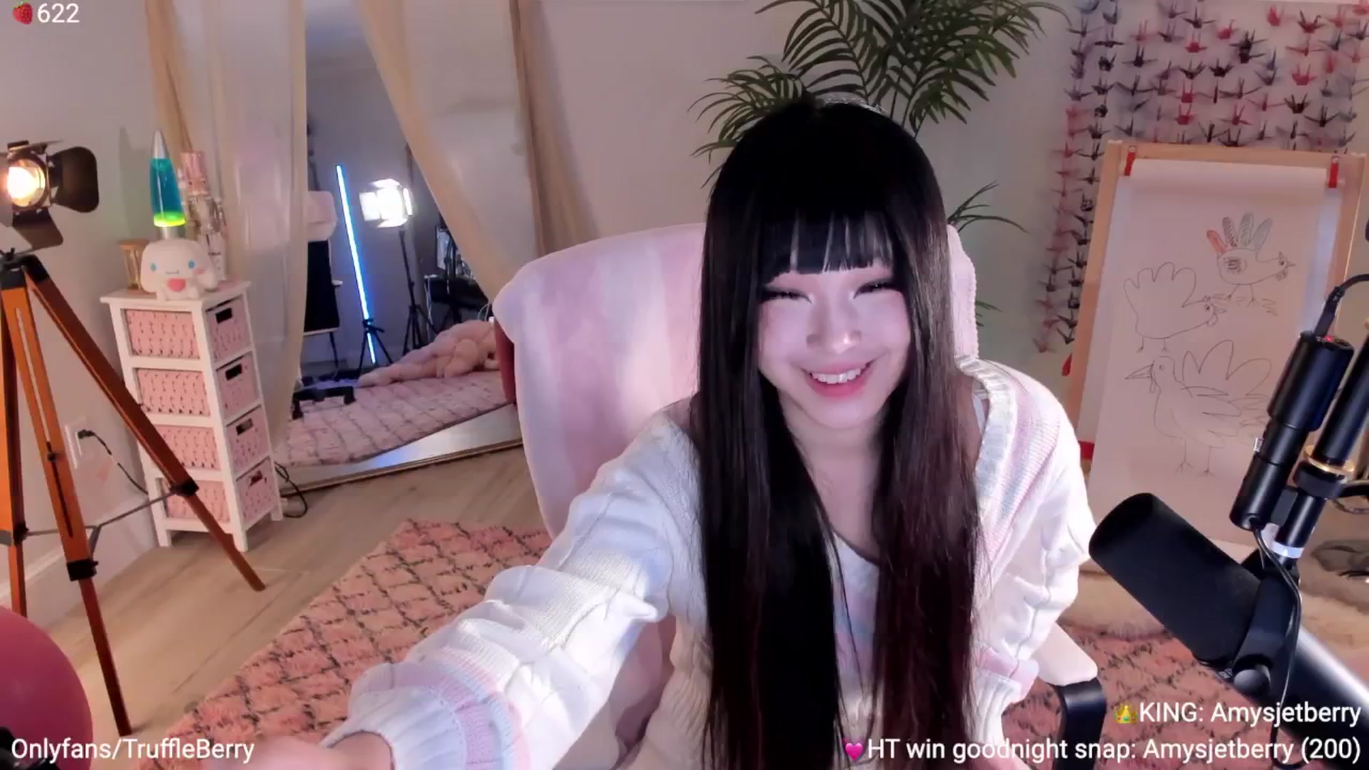 Gallery image thumbnail from AcaiBerry's myfreecams stream on, 12/07/2025, 07:15 image 1 of 20