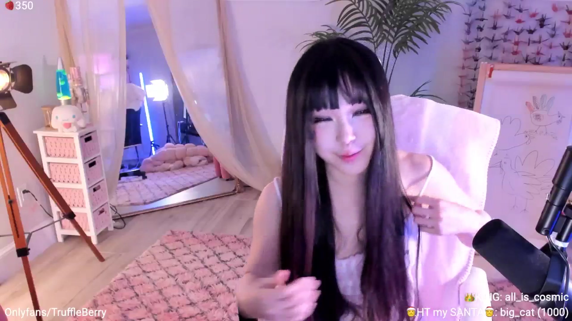 Gallery image thumbnail from AcaiBerry's myfreecams stream on, 12/13/2025, 08:13 image 6 of 20