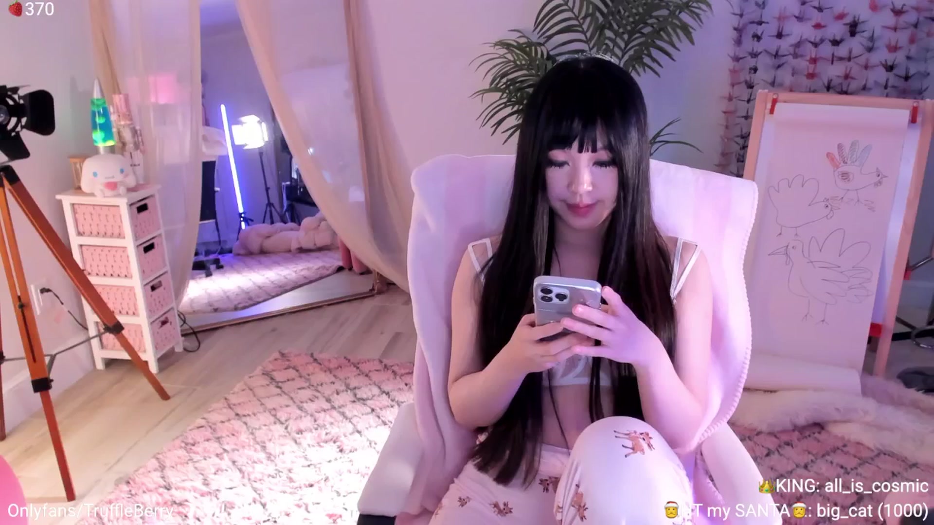 Gallery image thumbnail from AcaiBerry's myfreecams stream on, 12/20/2025, 07:51 image 4 of 20