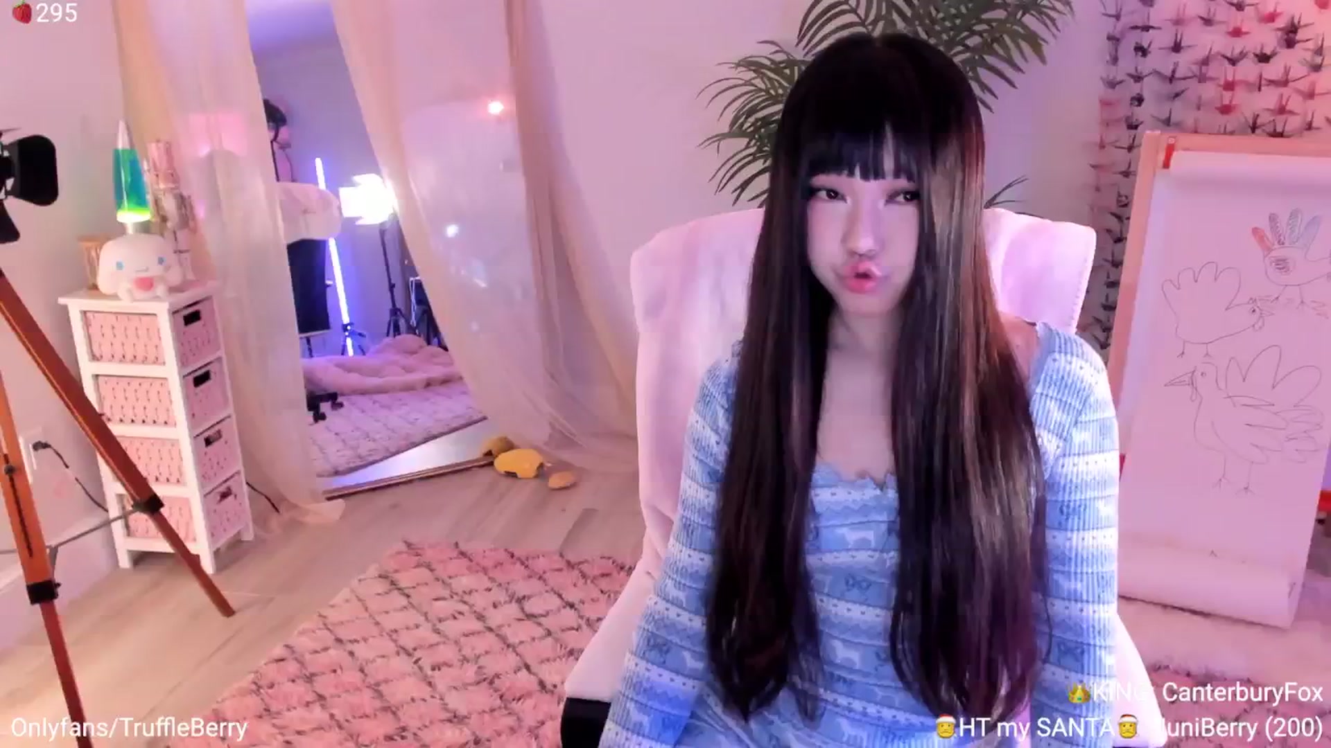 Gallery image thumbnail from AcaiBerry's myfreecams stream on, 12/27/2025, 07:25 image 1 of 20