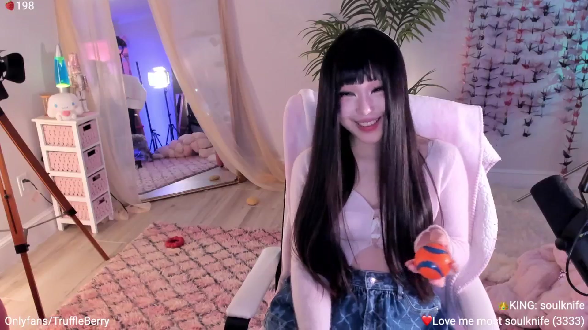 Gallery image thumbnail from AcaiBerry's myfreecams stream on, 01/04/2026, 07:58 image 8 of 20