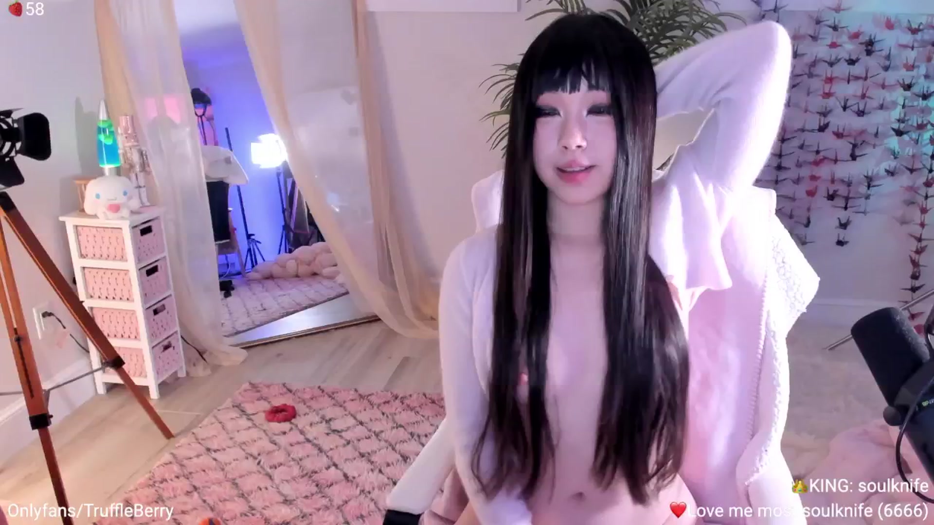 Gallery image thumbnail from AcaiBerry's myfreecams stream on, 01/04/2026, 08:19 image 7 of 20