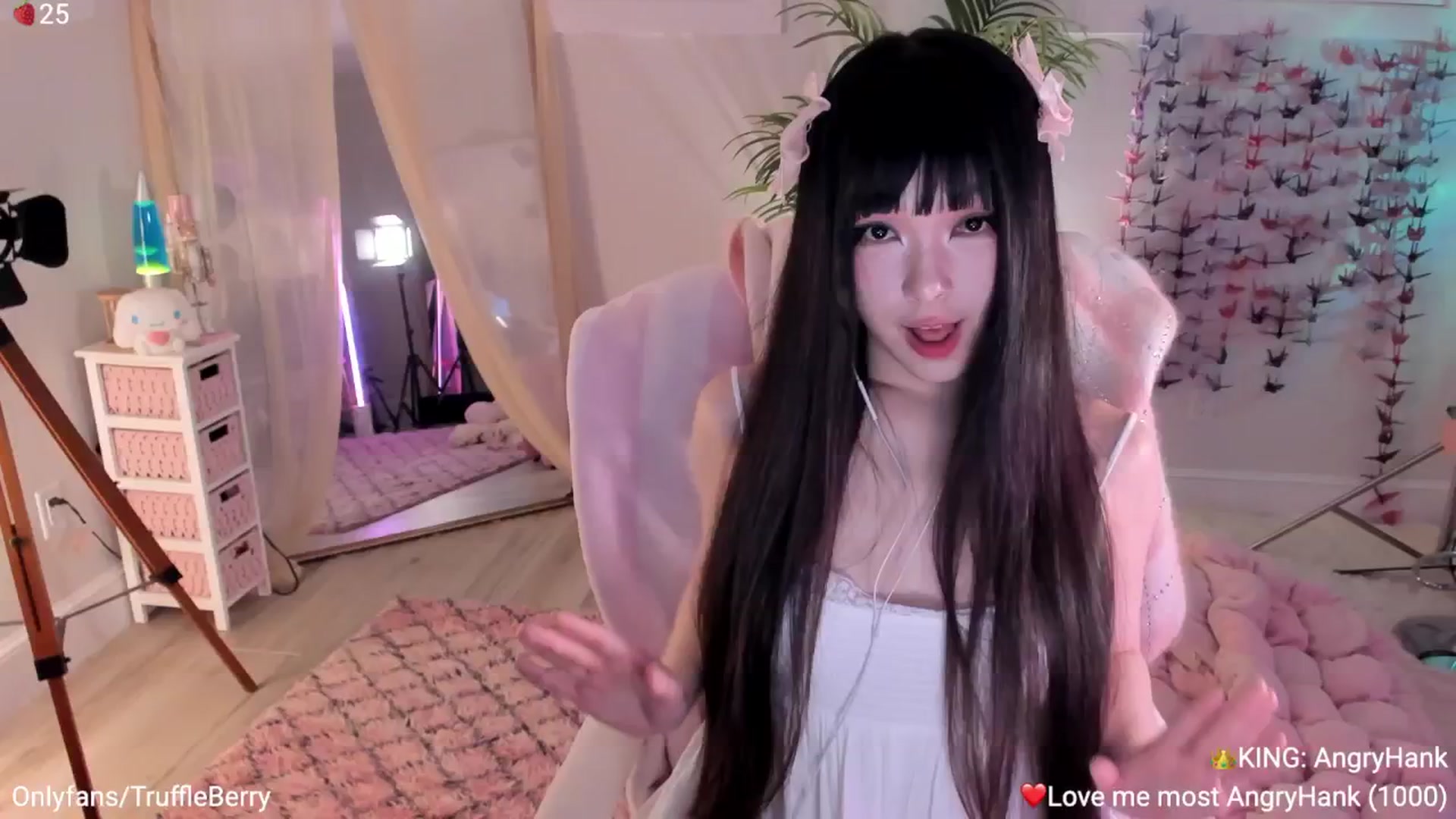 Gallery image thumbnail from AcaiBerry's myfreecams stream on, 01/17/2026, 06:22 image 4 of 20