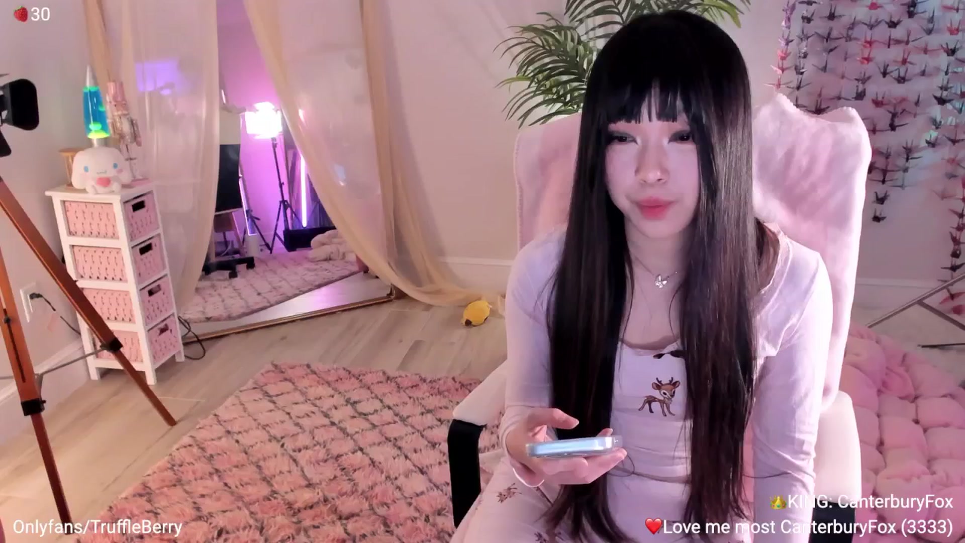 Gallery image thumbnail from AcaiBerry's myfreecams stream on, 01/24/2026, 06:30 image 17 of 20