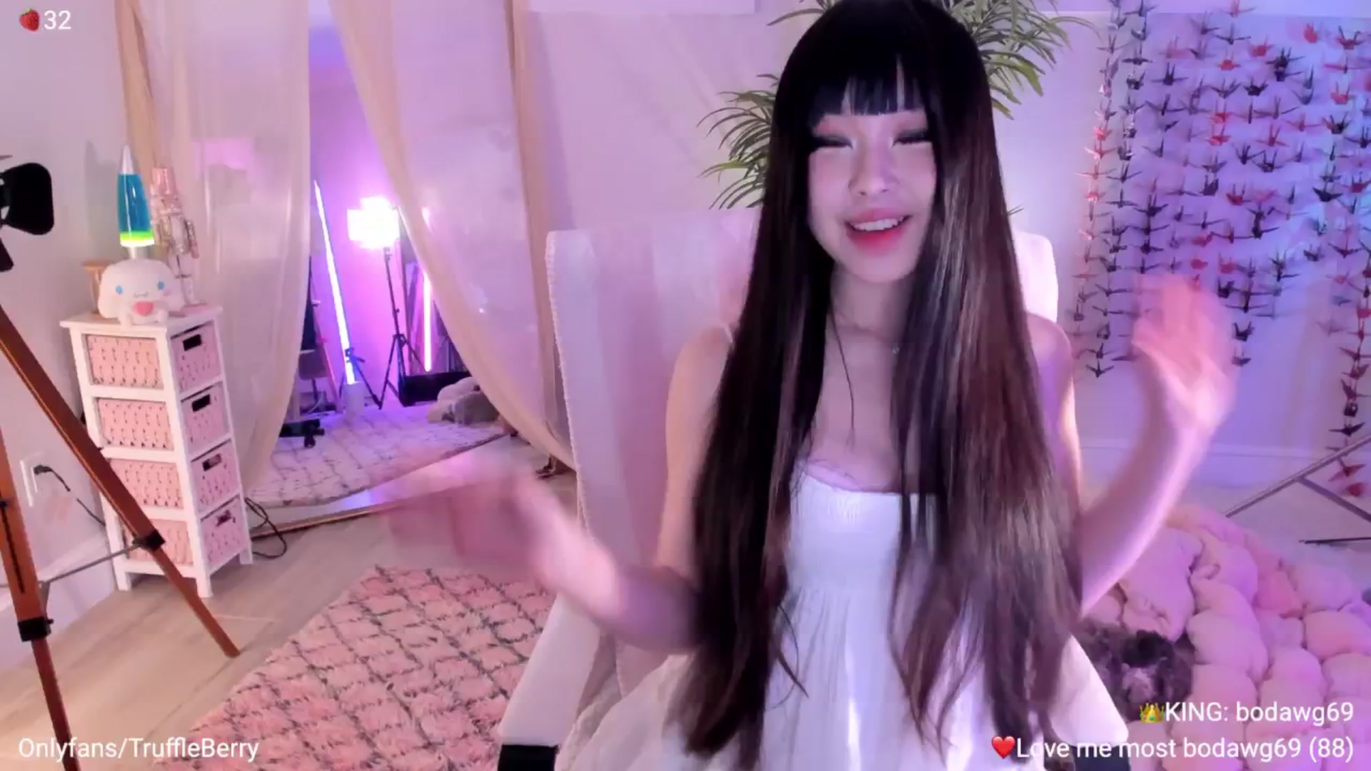 Gallery image thumbnail from AcaiBerry's myfreecams stream on, 01/25/2026, 06:45 image 5 of 20